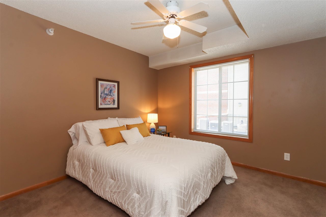 408 West Side Drive Iowa City IA 52246