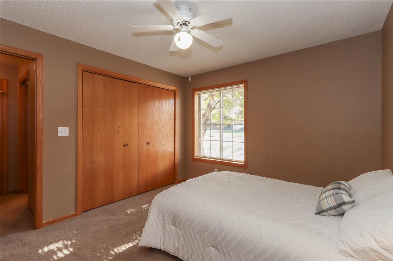 408 West Side Drive Iowa City IA 52246