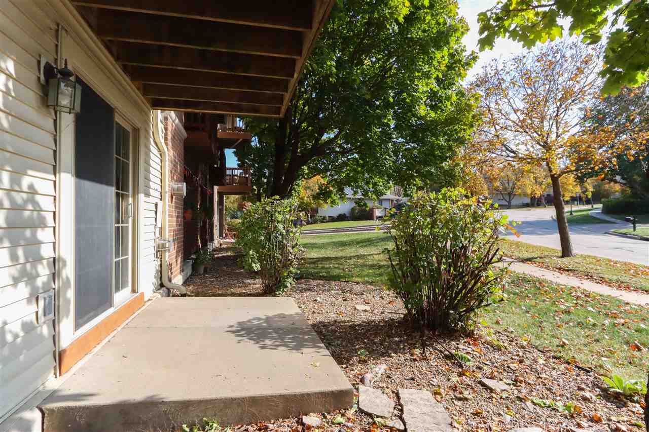 408 West Side Drive Iowa City IA 52246