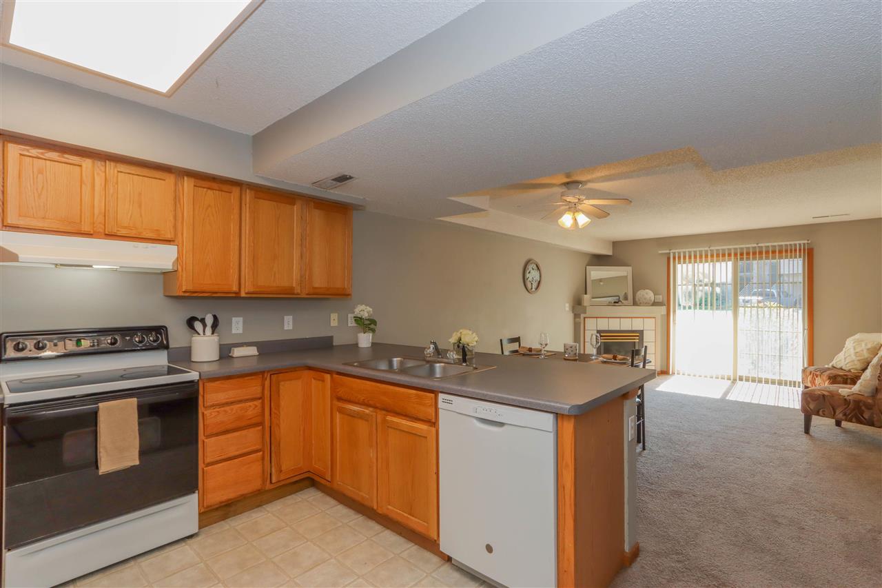 408 West Side Drive Iowa City IA 52246