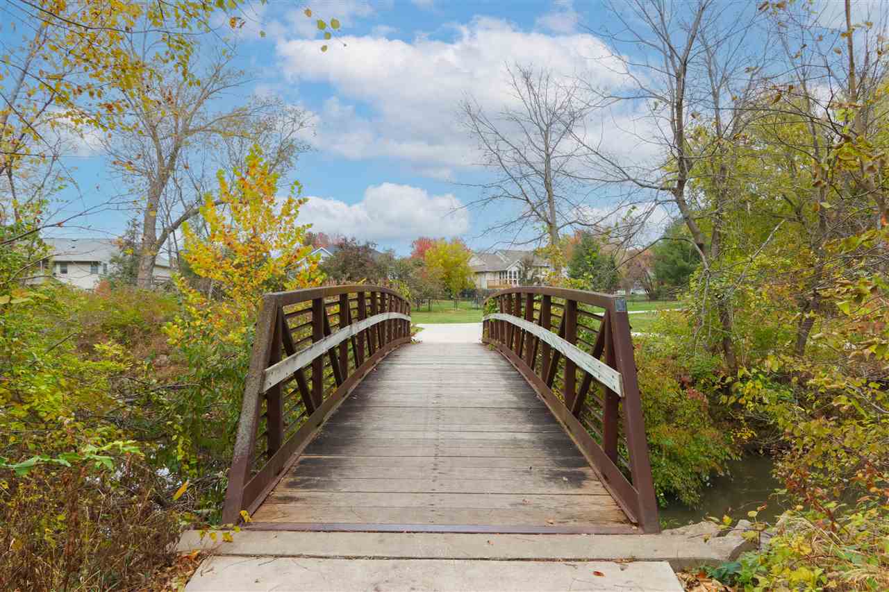 408 West Side Drive Iowa City IA 52246