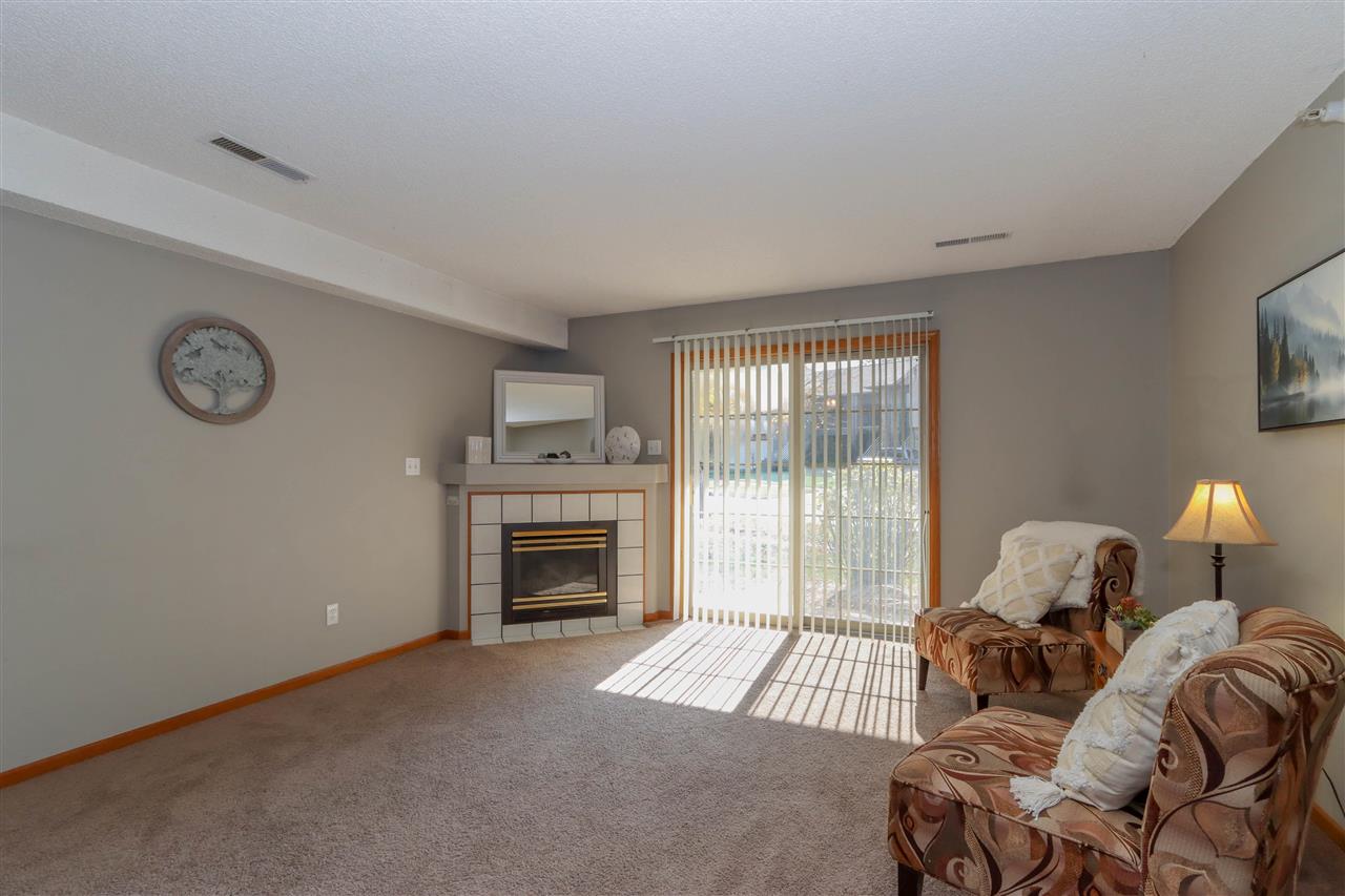 408 West Side Drive Iowa City IA 52246