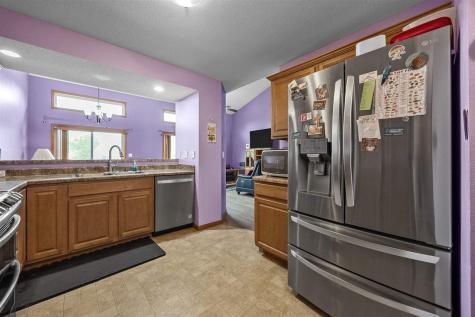 3502 Stoneview Circle SW Cedar Rapids IA 52404
