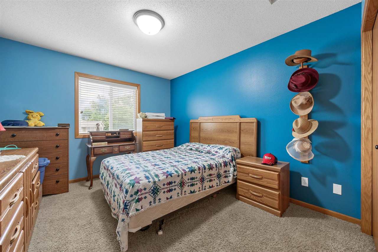 3502 Stoneview Circle SW Cedar Rapids IA 52404