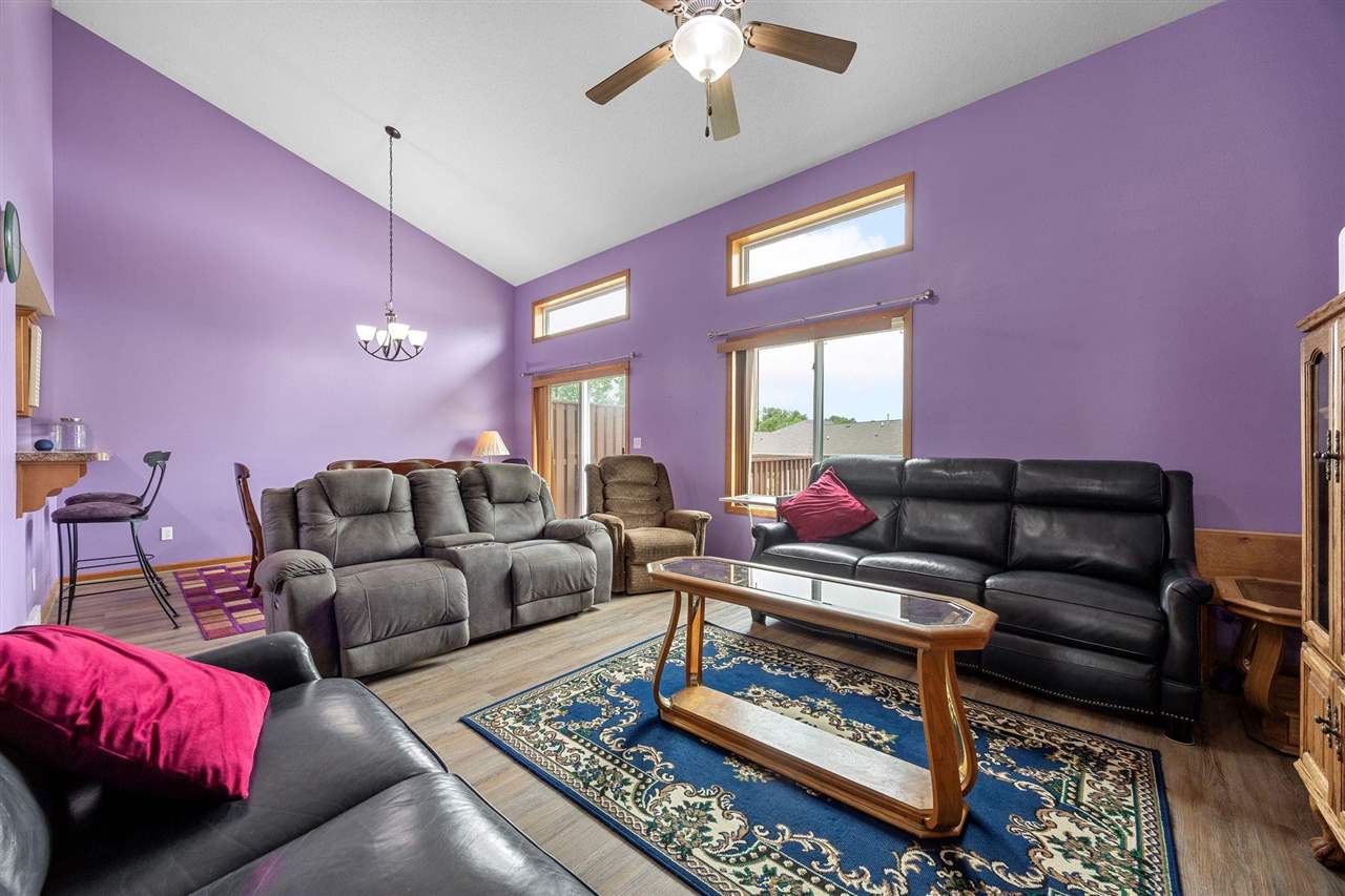 3502 Stoneview Circle SW Cedar Rapids IA 52404