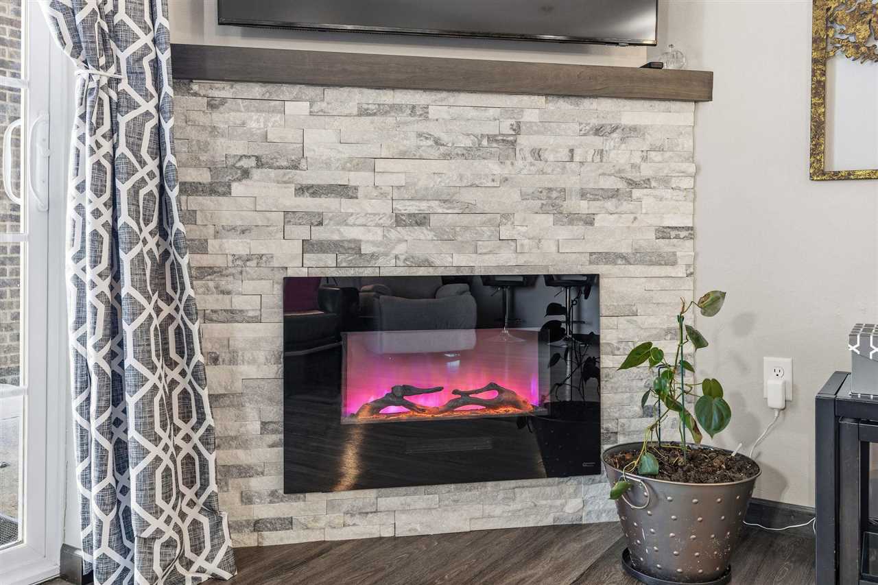 2869 Spring Rose Circle Coralville IA 52241