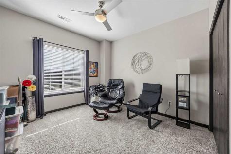 2869 Spring Rose Circle Coralville IA 52241