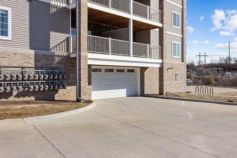 2869 Spring Rose Circle Coralville IA 52241