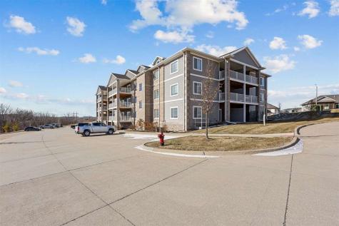 2869 Spring Rose Circle Coralville IA 52241