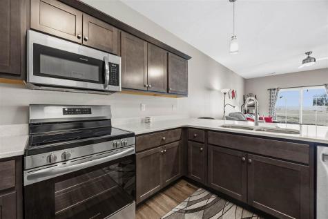 2869 Spring Rose Circle Coralville IA 52241