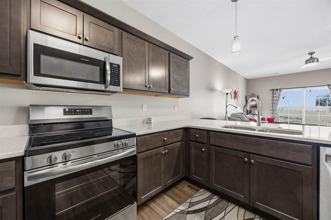 2869 Spring Rose Circle Coralville IA 52241
