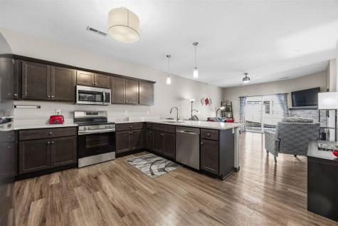 2869 Spring Rose Circle Coralville IA 52241
