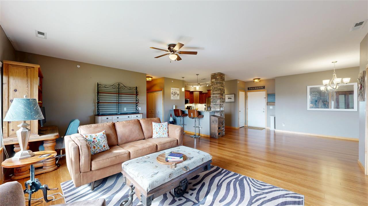 1092 Walnut Avenue Riverside IA 52327