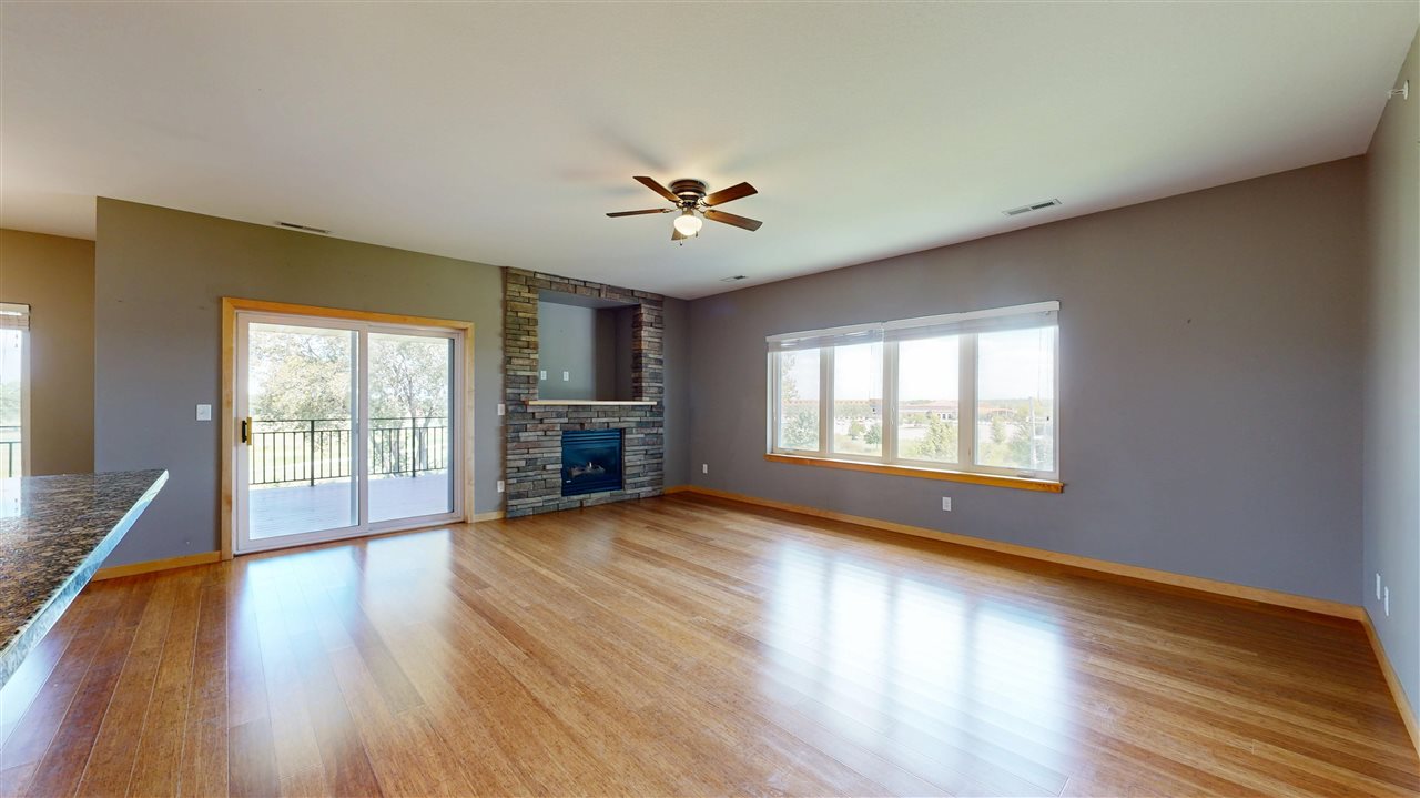 1092 Walnut Avenue Riverside IA 52327