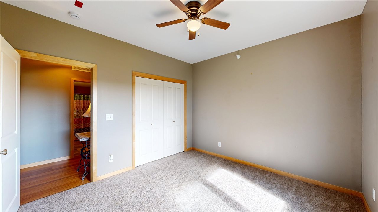 1092 Walnut Avenue Riverside IA 52327