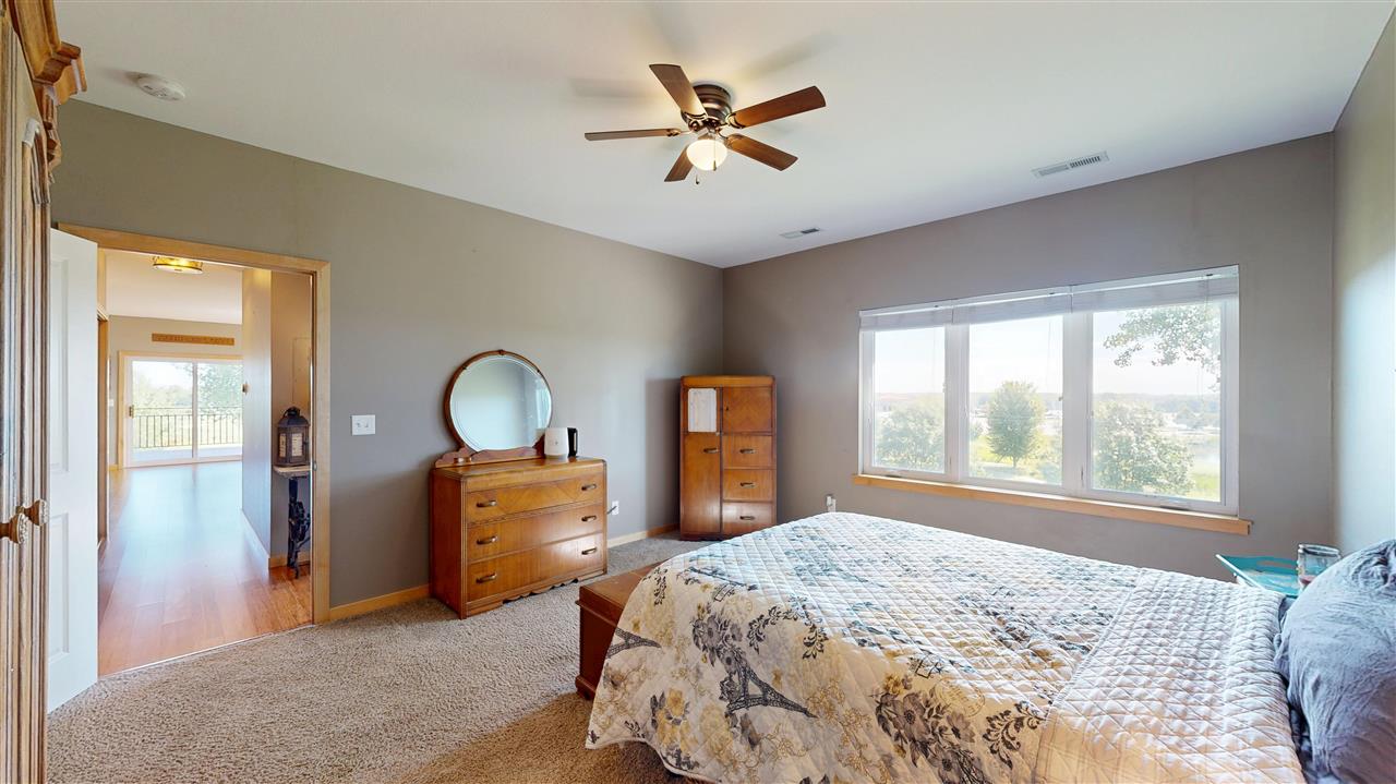 1092 Walnut Avenue Riverside IA 52327