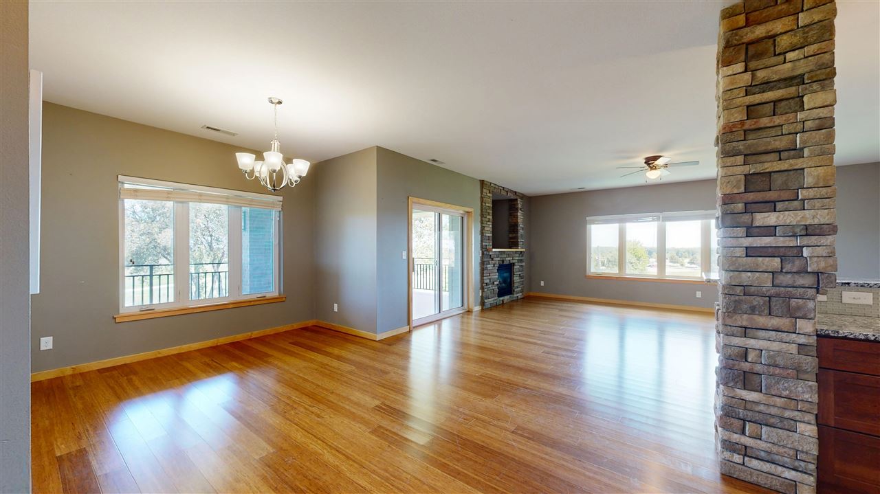 1092 Walnut Avenue Riverside IA 52327