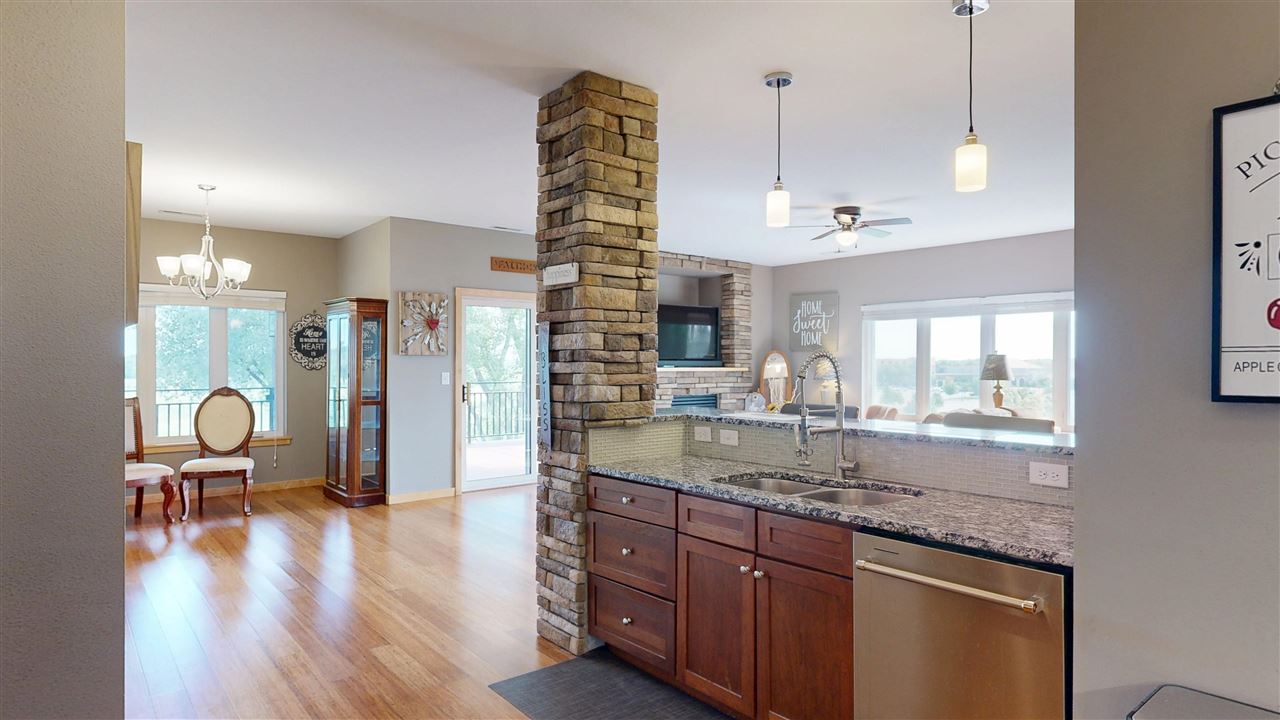 1092 Walnut Avenue Riverside IA 52327