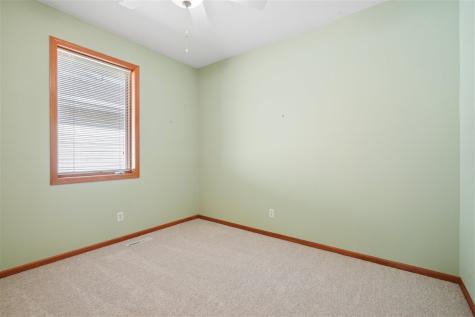 808 Winterberry Place NE Cedar Rapids IA 52402