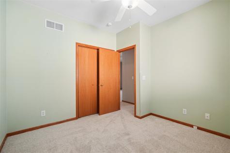 808 Winterberry Place NE Cedar Rapids IA 52402