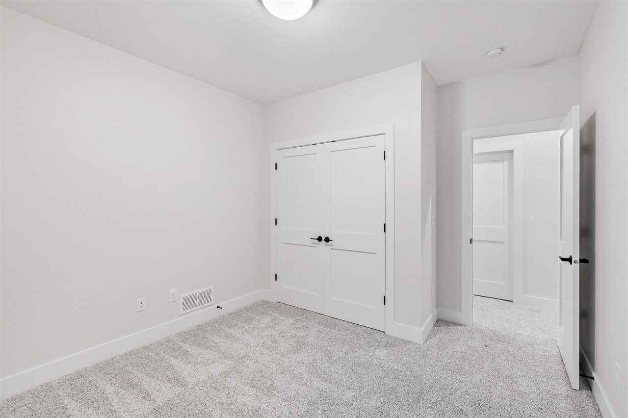 2882 Crimson Lane #C Coralville IA 52241