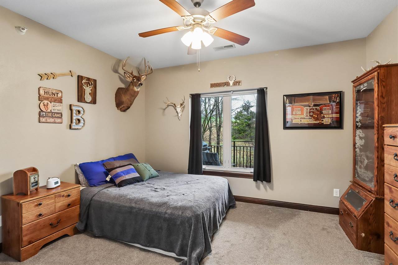 1092 Walnut Avenue Riverside IA 52327