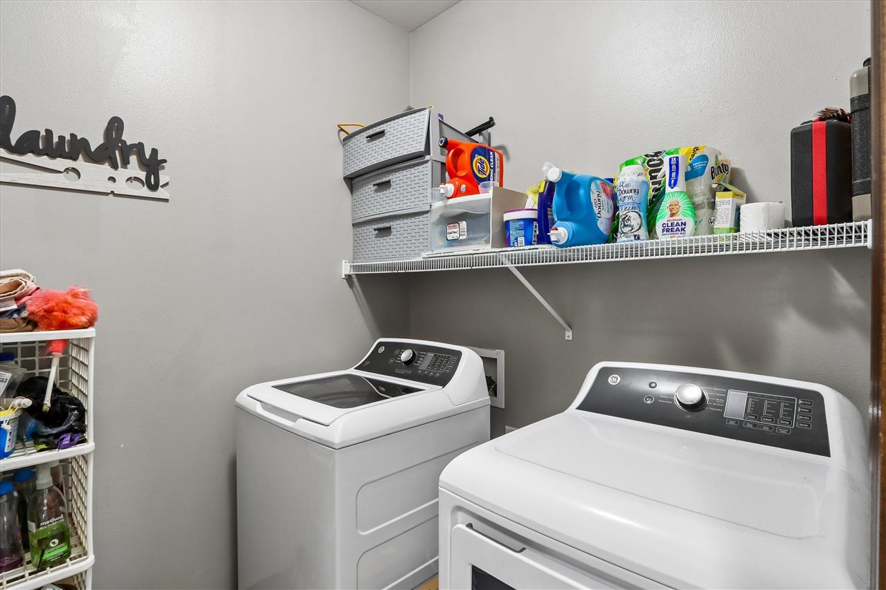1092 Walnut Avenue Riverside IA 52327