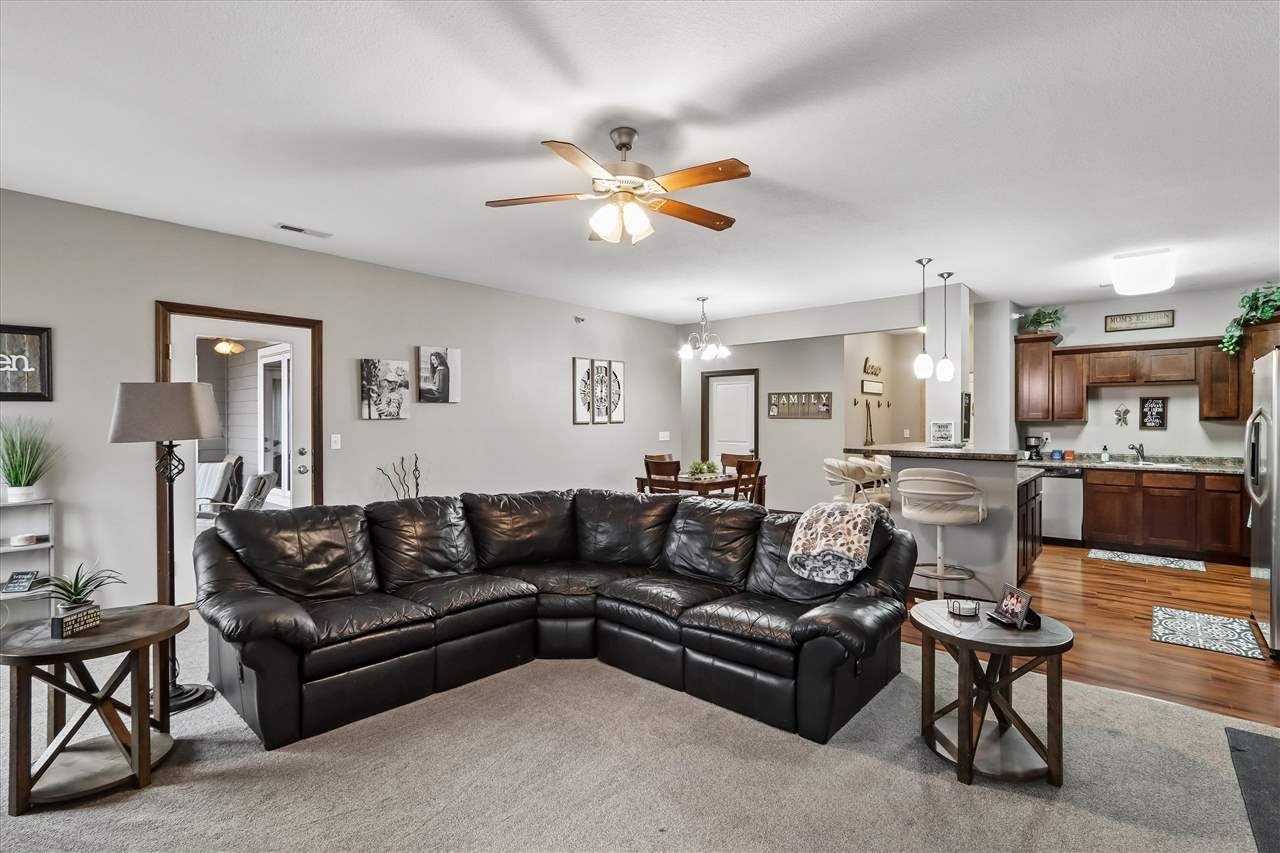 1092 Walnut Avenue Riverside IA 52327