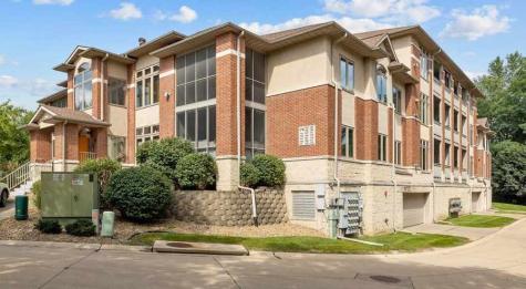 1745 Louis Place Iowa City IA 52245
