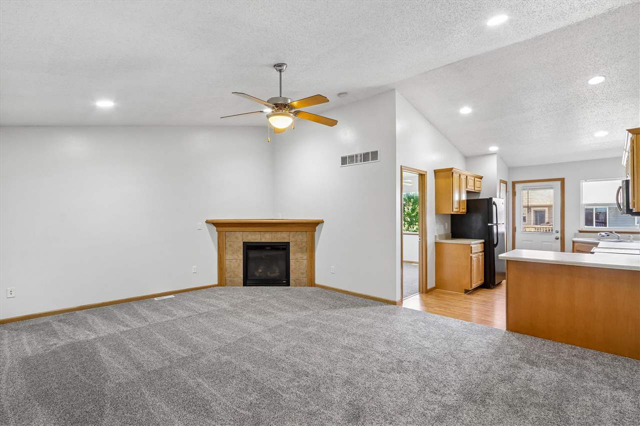 1405 Hayden Lane North Liberty IA 52317