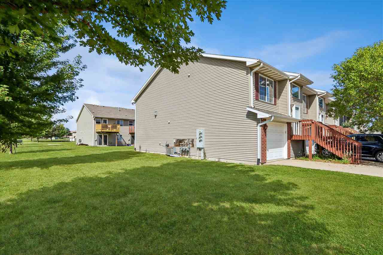 1405 Hayden Lane North Liberty IA 52317