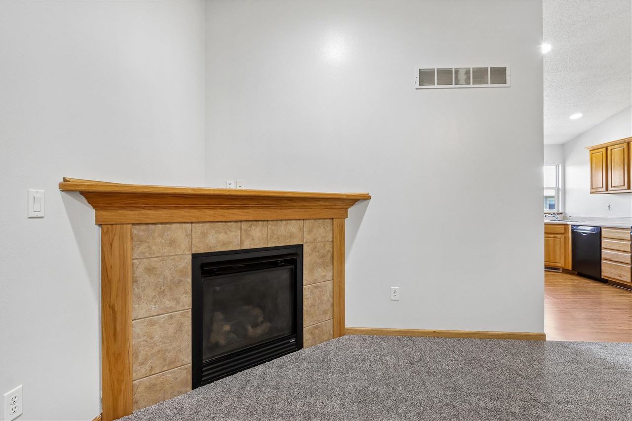1405 Hayden Lane North Liberty IA 52317