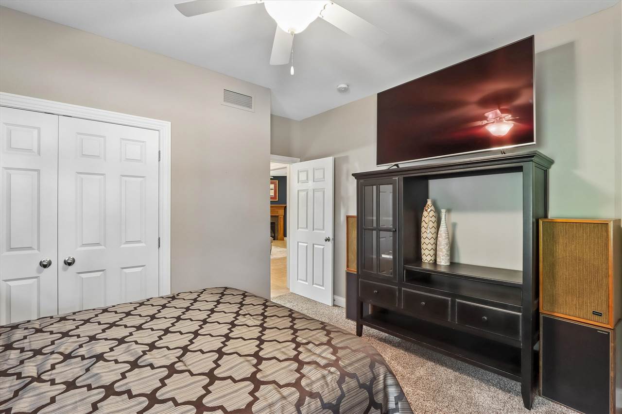 28 Trevose Place Iowa City IA 52245
