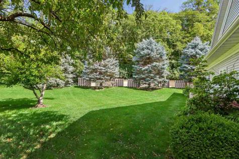 28 Trevose Place Iowa City IA 52245