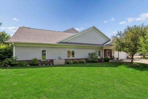28 Trevose Place Iowa City IA 52245