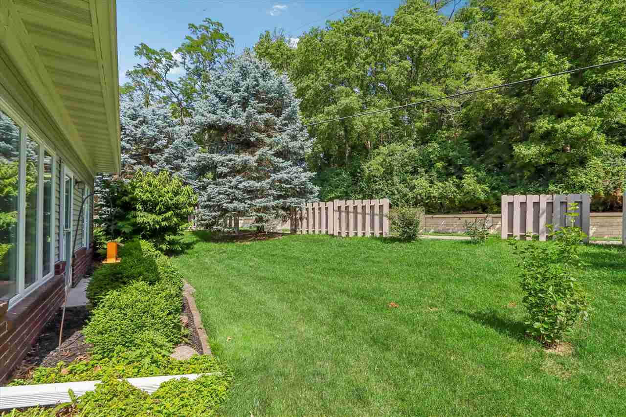 28 Trevose Place Iowa City IA 52245