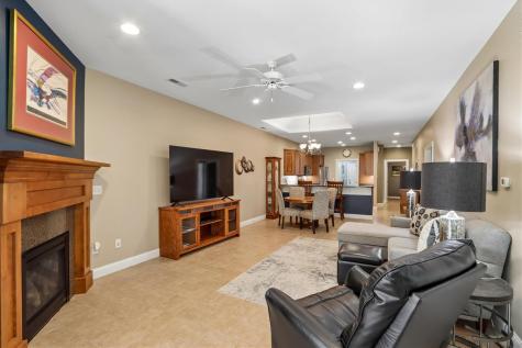 28 Trevose Place Iowa City IA 52245