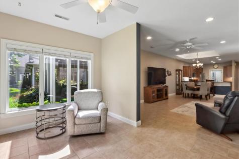 28 Trevose Place Iowa City IA 52245