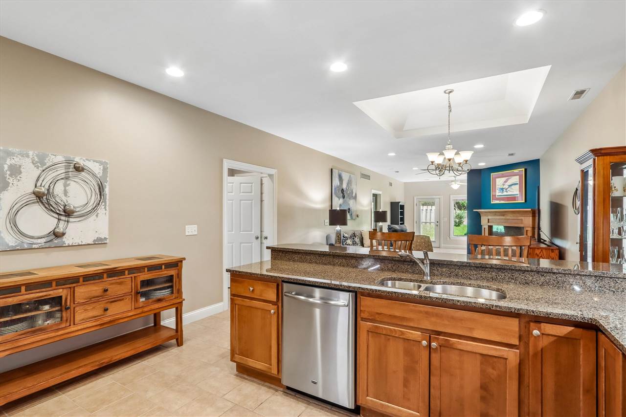 28 Trevose Place Iowa City IA 52245