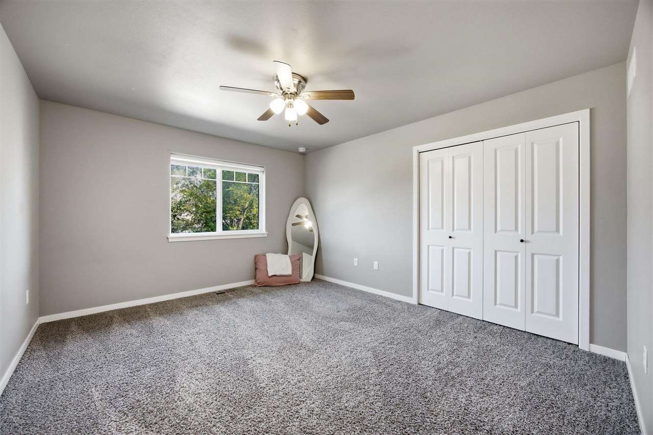286 Kenneth Drive Iowa City IA 52245