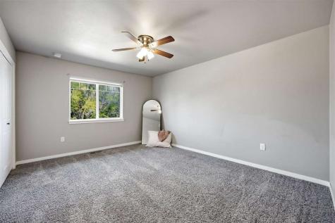 286 Kenneth Drive Iowa City IA 52245