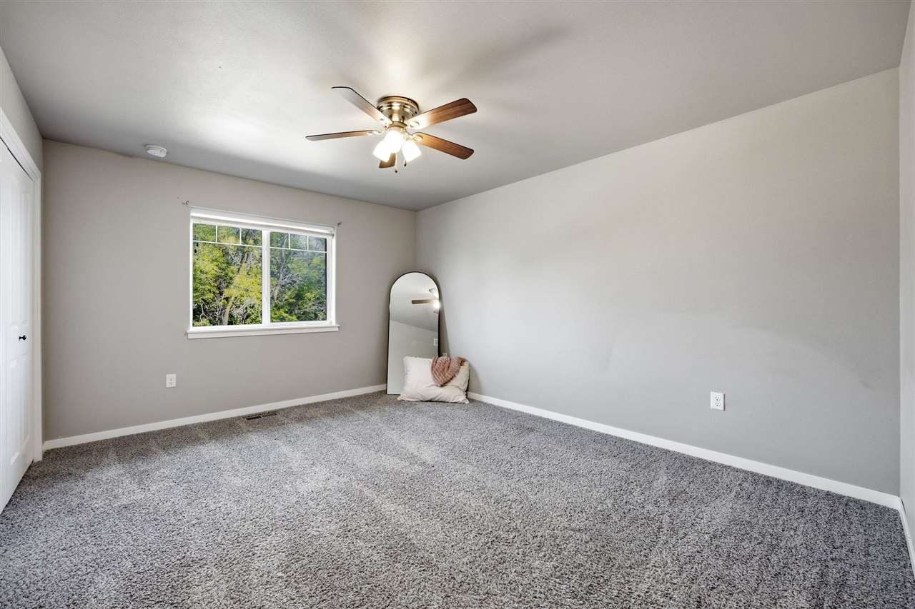 286 Kenneth Drive Iowa City IA 52245
