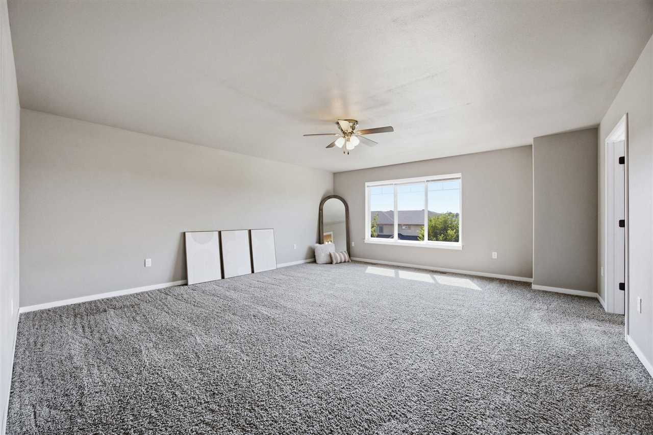 286 Kenneth Drive Iowa City IA 52245
