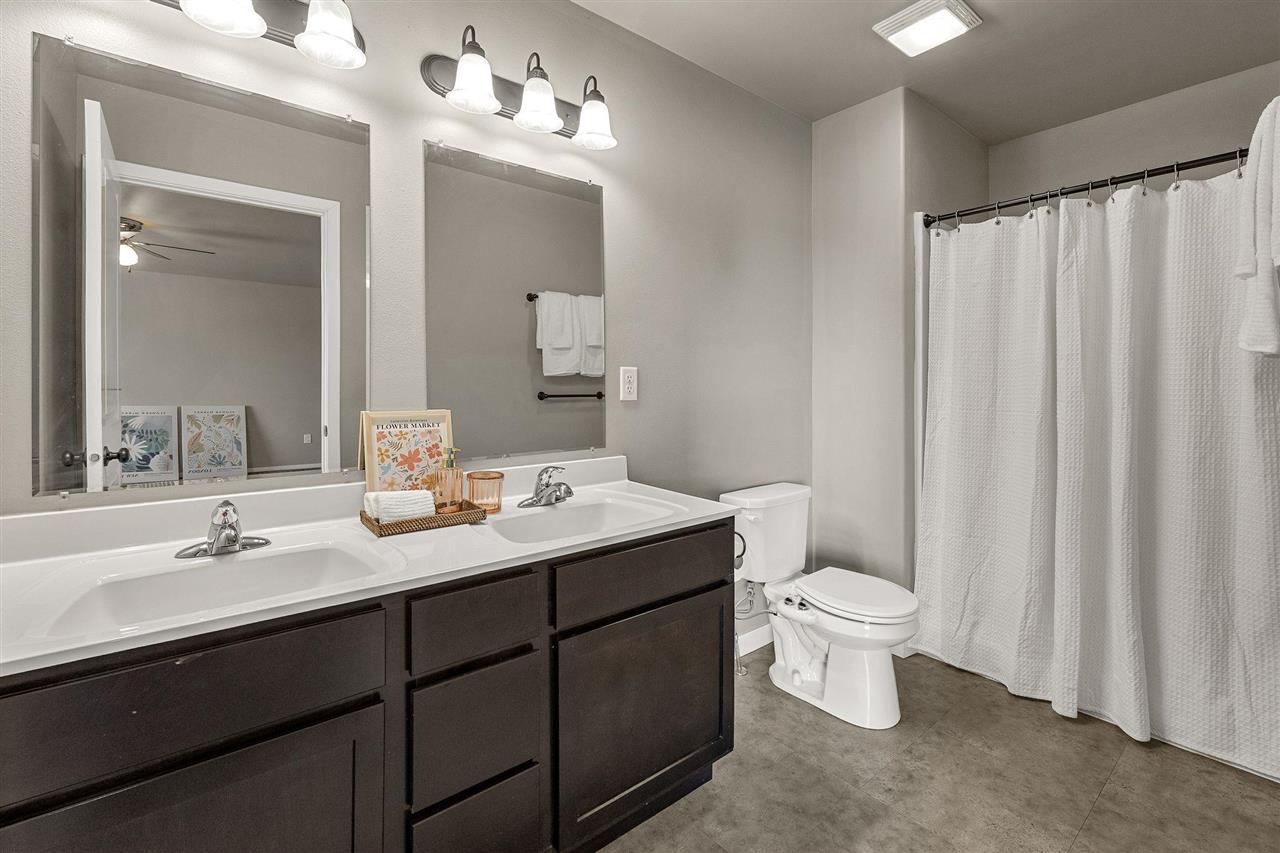 286 Kenneth Drive Iowa City IA 52245