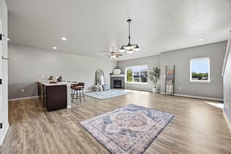 286 Kenneth Drive Iowa City IA 52245