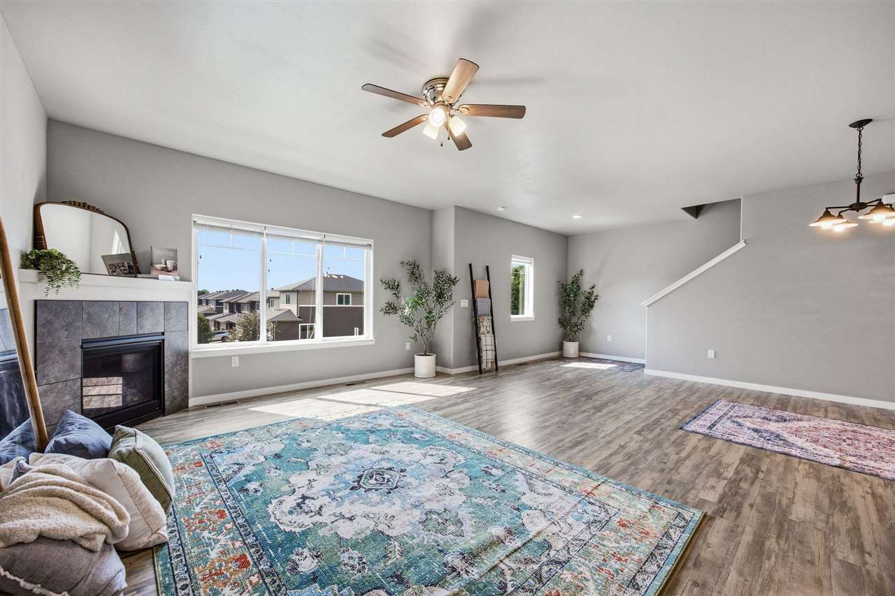 286 Kenneth Drive Iowa City IA 52245