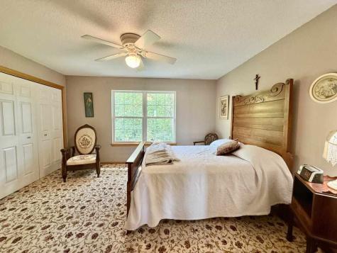 88 Thistle Court Iowa City IA 52240