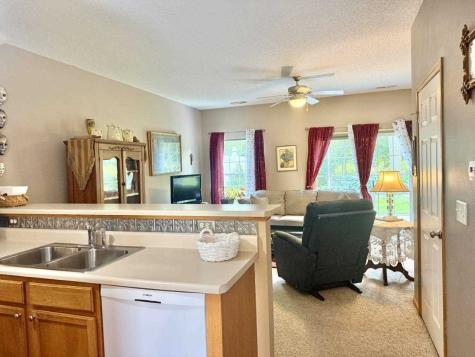 88 Thistle Court Iowa City IA 52240