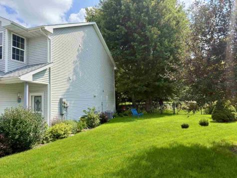 88 Thistle Court Iowa City IA 52240