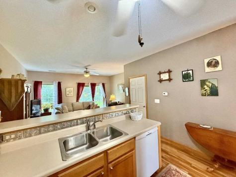 88 Thistle Court Iowa City IA 52240